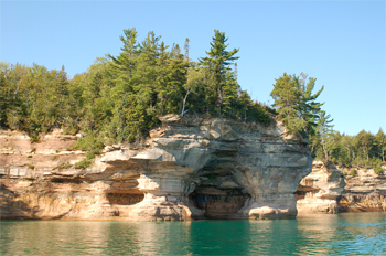 Munising Michigan Area Vacation Homes - Each rental property has its own character, amenities and scenic surroundings.  Our Munising Michigan Vacation Homes are prepared for you with all the comforts and conveniences of home.
